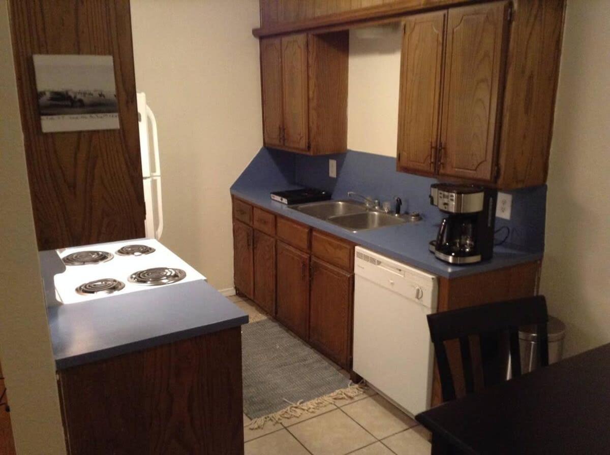 1 Bedroom Apartment For You! Next To Fort Sill ลอว์ตัน ภายนอก รูปภาพ